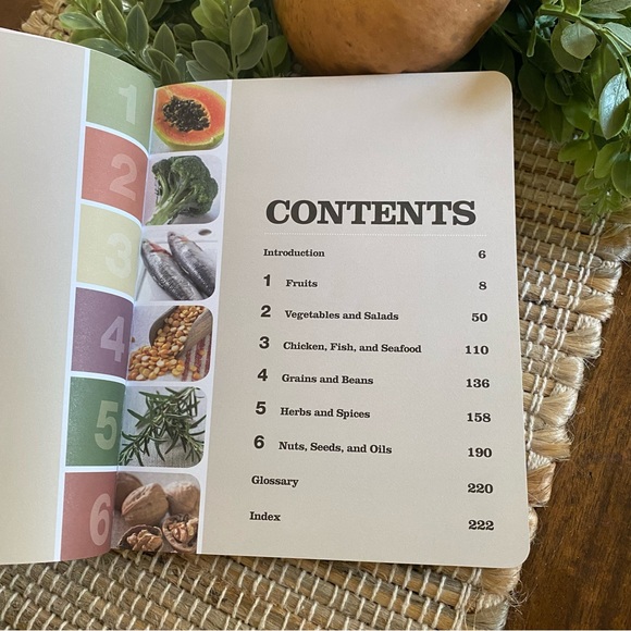 100 BEST HEALTH FOODS  - Ultimate Superfoods with 100 Nutritious Recipes - Picture 3 of 4